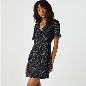 Vetta Short Wrap Dress - M - Black Ditsy Floral - NWT